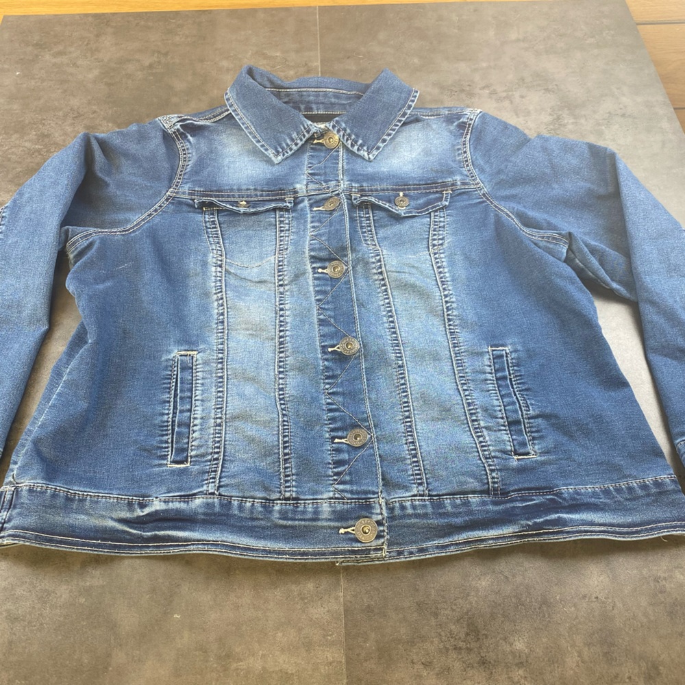 Roz & Ali Women’s Soft lightweight Blue Denim Spring Jacket Size‎ XL